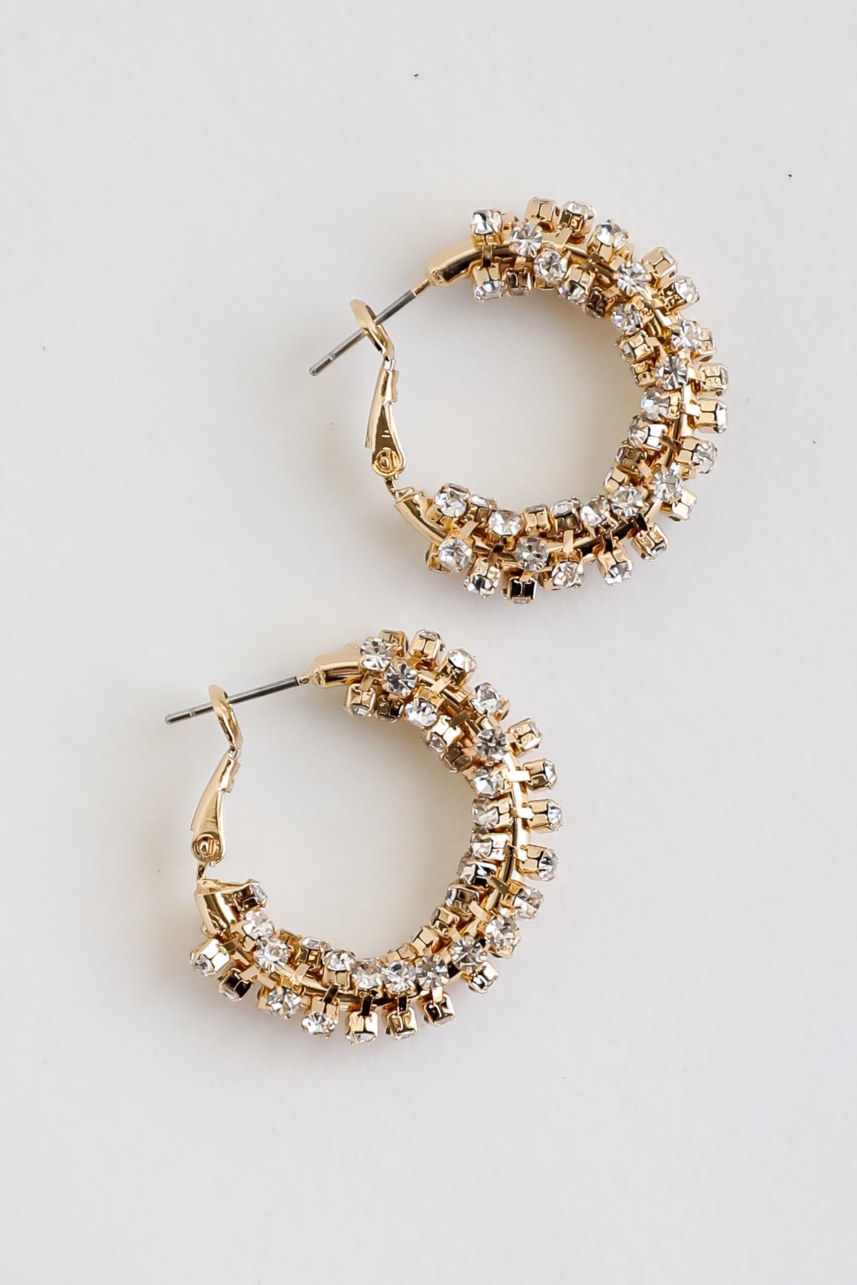 shopdressup_gold_hoop_earrings-5_20baa467-1aba-406a-8ec2-589842f97f74.jpg